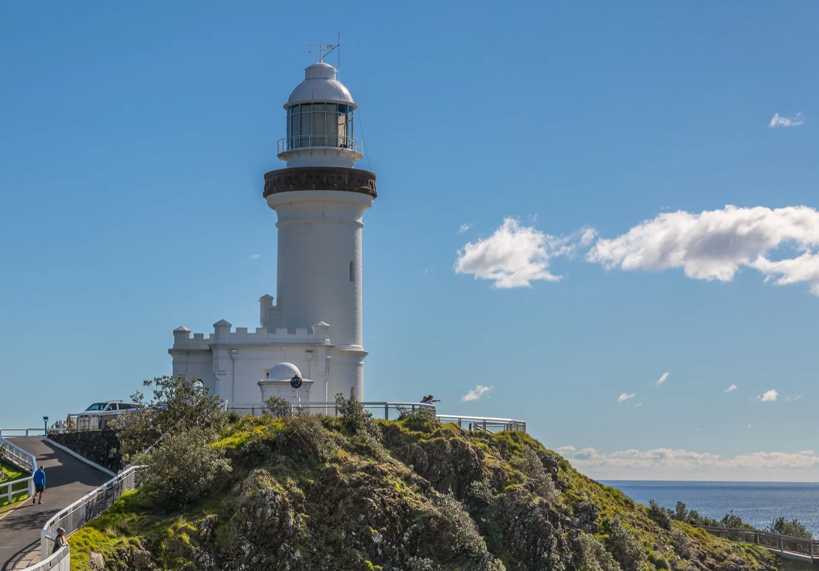 Phare du cap Byron surplombant l'océan pendant un séjour linguistique à Byron Bay