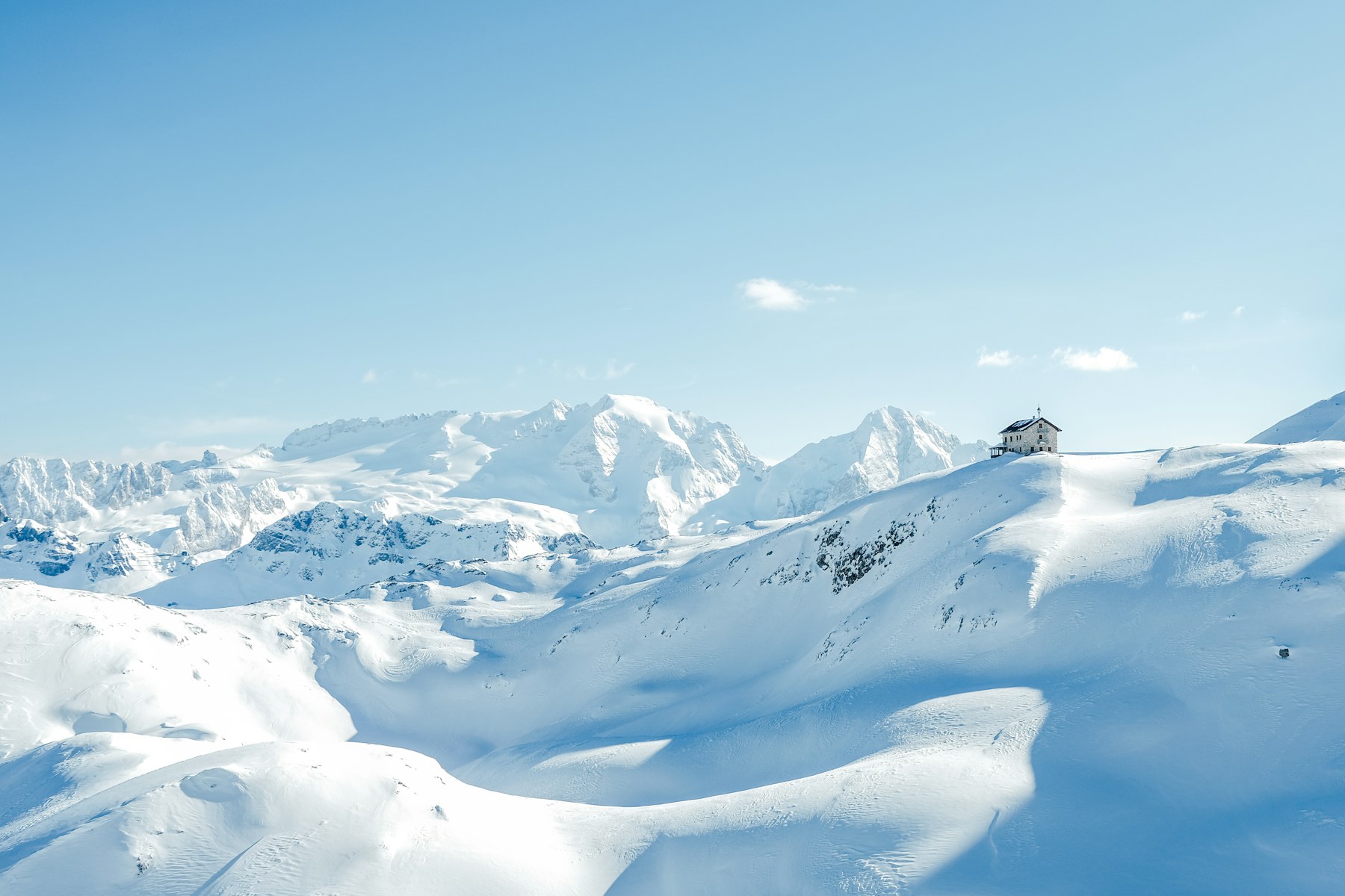 Skieur sur les pistes de Sestriere
