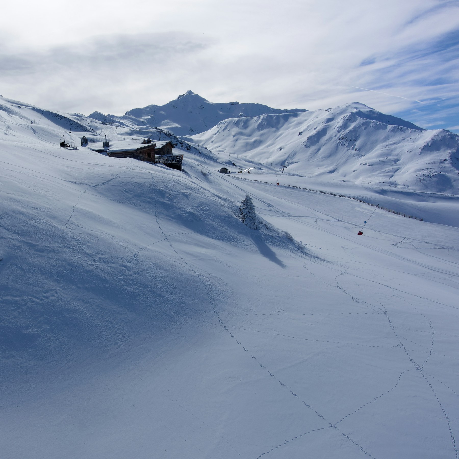 Groupe scolaire équipé pour le ski
